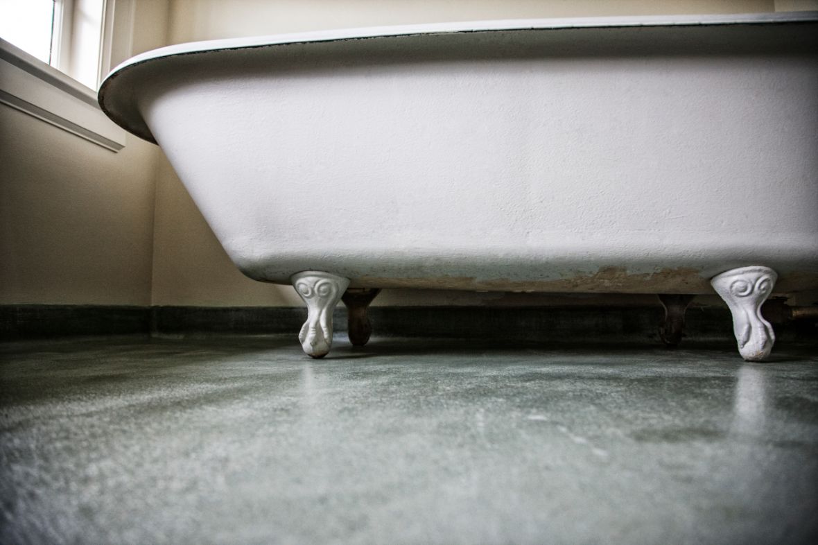 cost cast iron tub refinishing