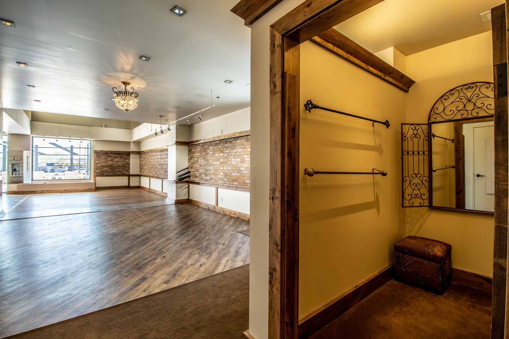 Farmington Commercial Properties For Sale